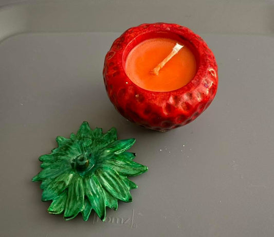 Scented strawberry candle