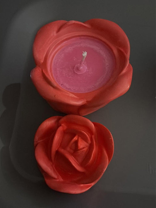 Scented rose candle